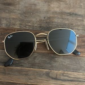 Ray Ban HEXAGONAL sunglasses - black and gold